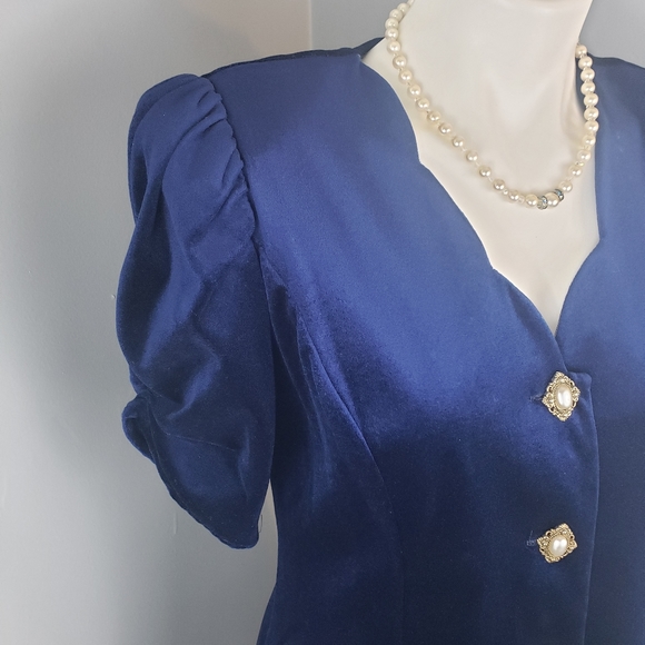 Women's Dress - Picture 2 of 2